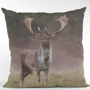 Pyntepude med print af Dåhjort